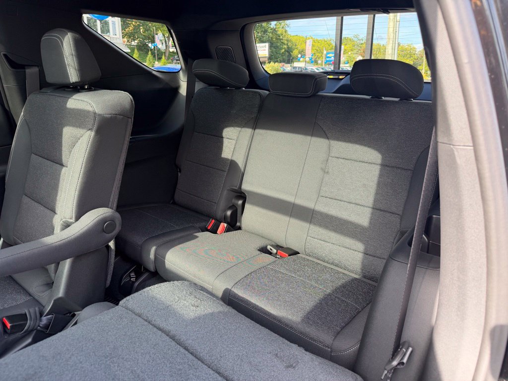 2027 Chevrolet Traverse LT SUV