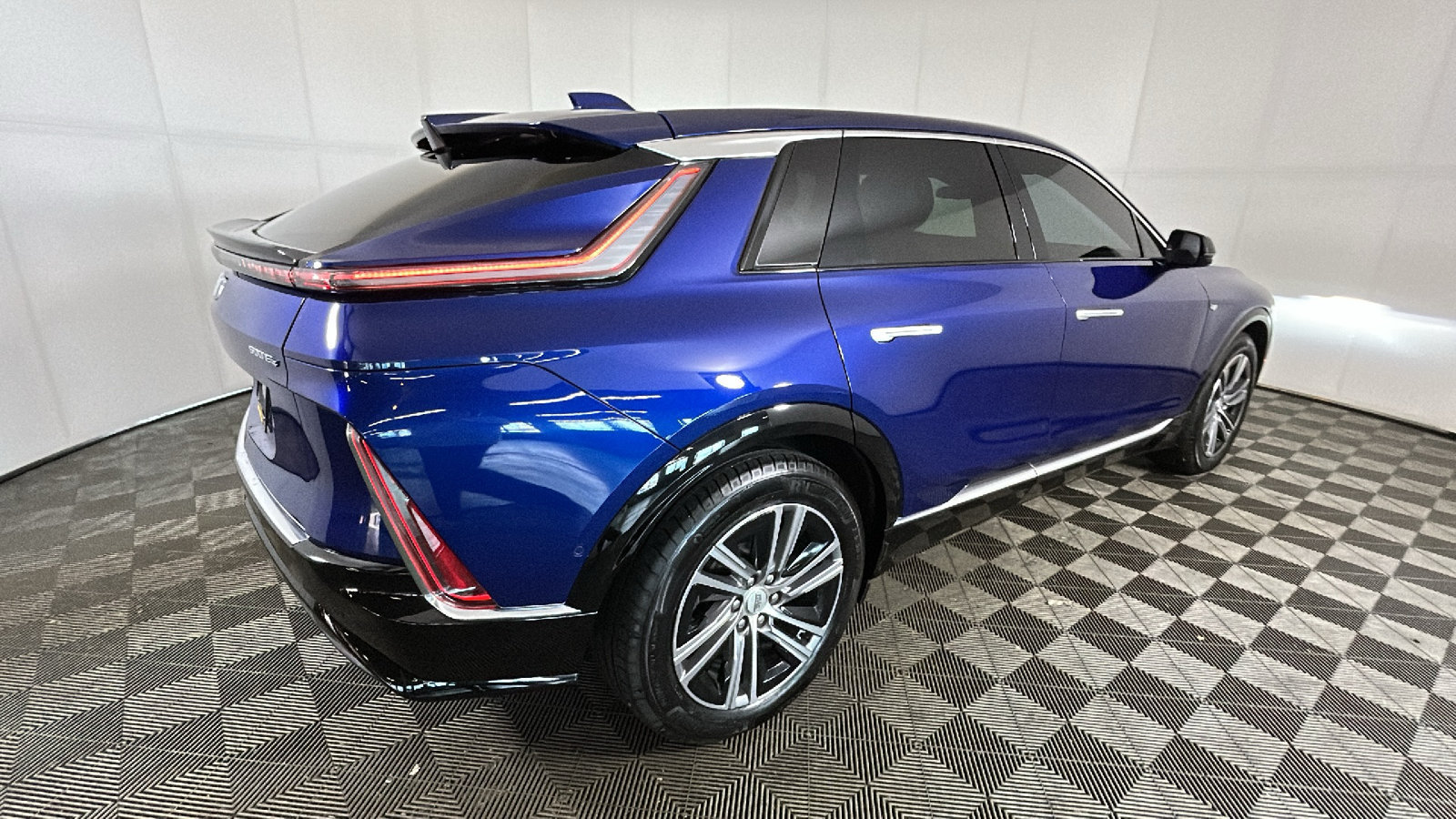 Used 2024 CADILLAC LYRIQ Luxury 1 SUV