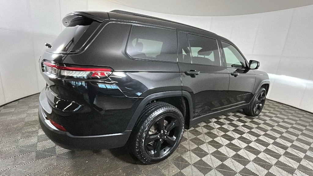 Used 2023 Jeep Grand Cherokee L Altitude SUV