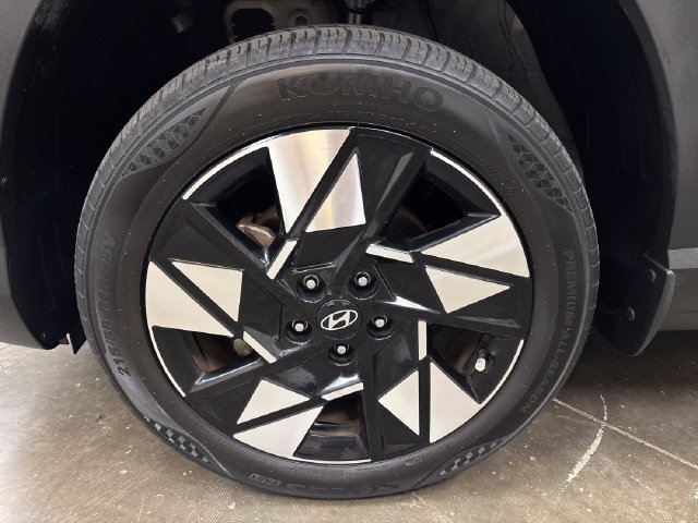 2024 Hyundai Kona SEL - Photo 17
