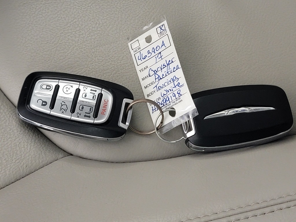 2017 Chrysler Pacifica Touring-L - Photo 29