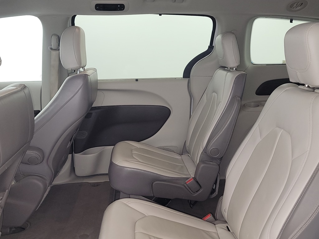 2017 Chrysler Pacifica Touring-L - Photo 13
