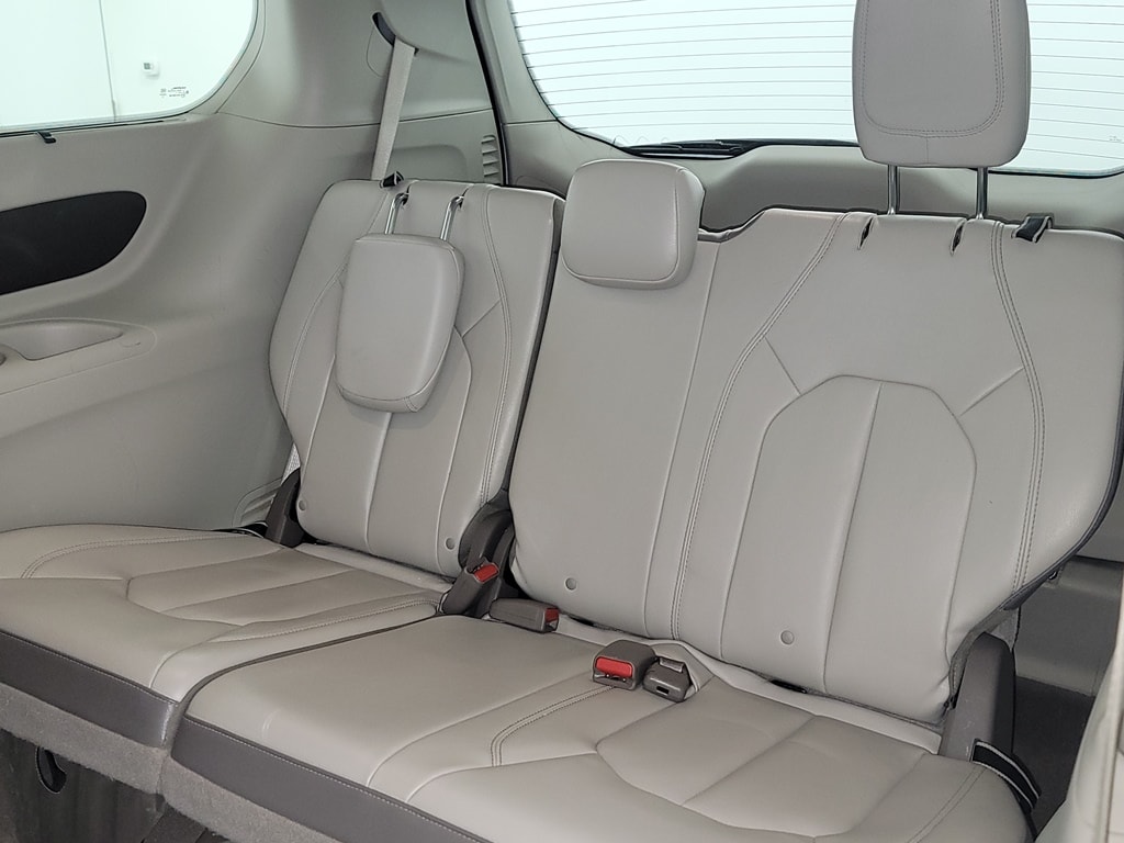 2017 Chrysler Pacifica Touring-L - Photo 14