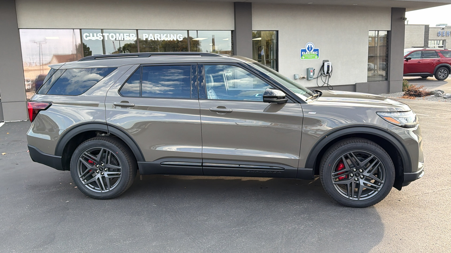 New 2027 Ford Explorer ST-Line SUV