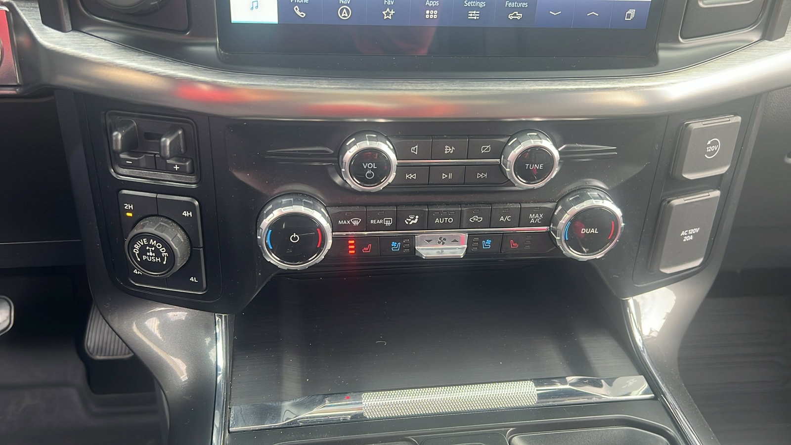 2023 Ford F-150 Lariat - Photo 26