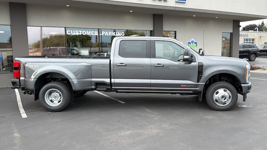New 2026 Ford F-350 XL 4WD Crew Cab 8 Box Truck Crew Cab