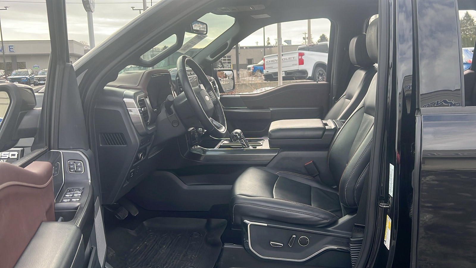 2023 Ford F-150 Lariat - Photo 11