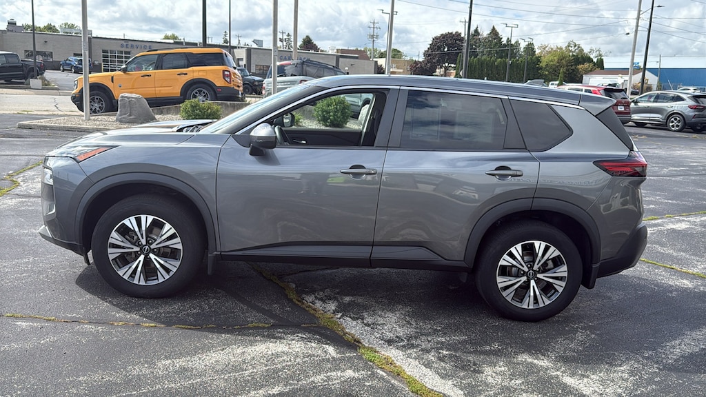Used 2022 Nissan Rogue SV SUV