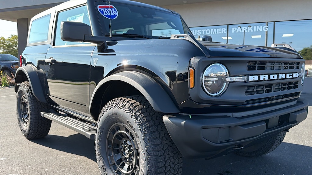 New 2026 Ford Bronco Base SUV