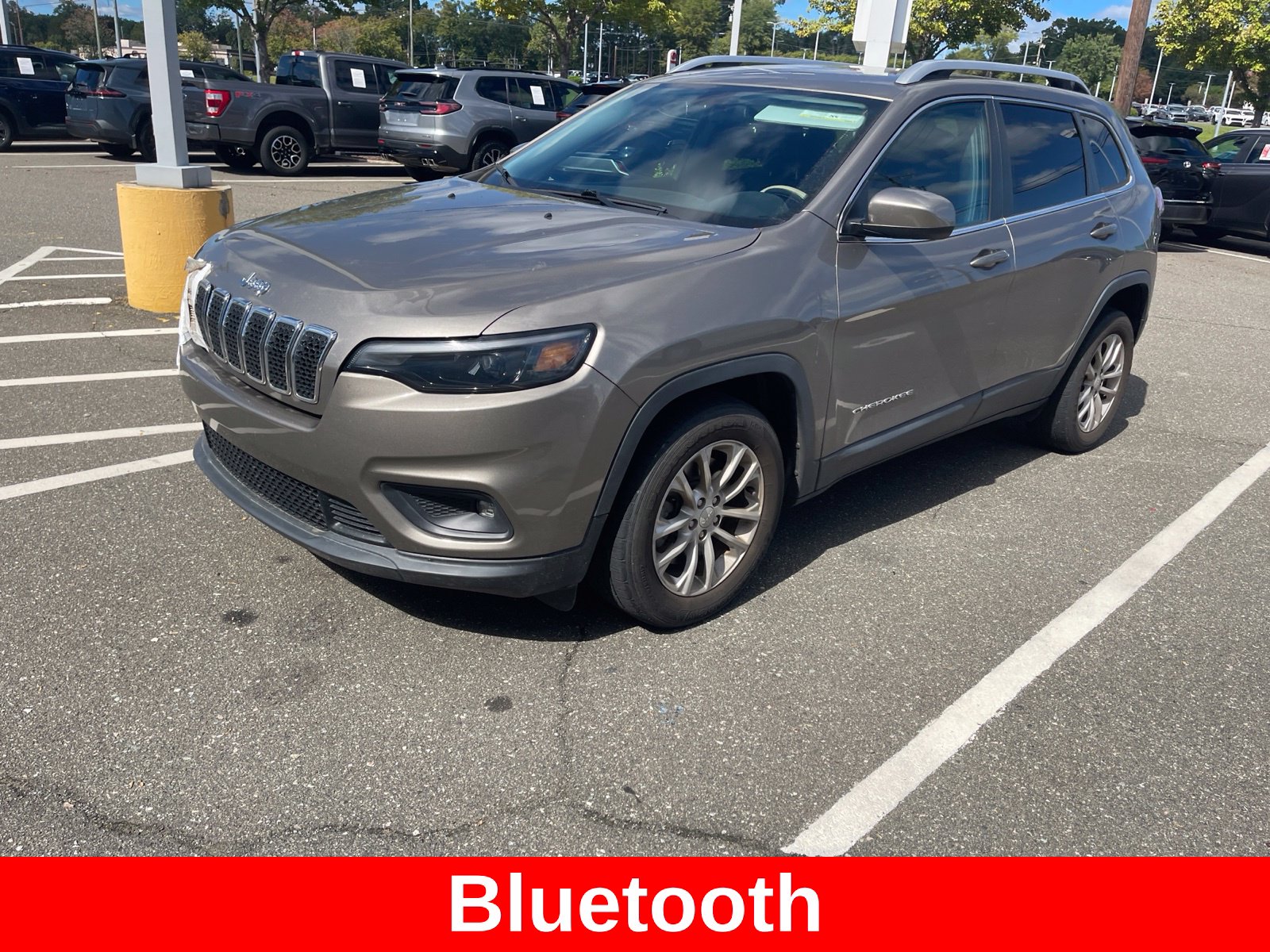 Used 2019 Jeep Cherokee Latitude SUV