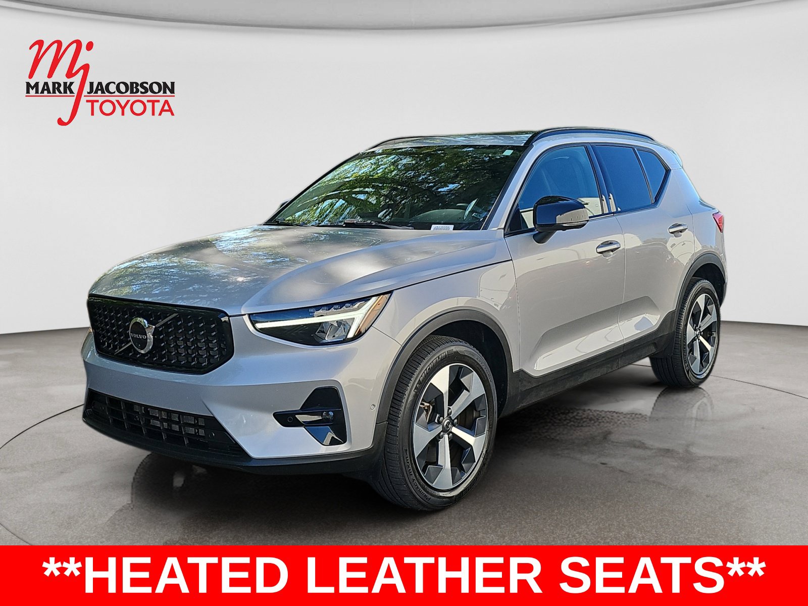2023 Volvo XC40