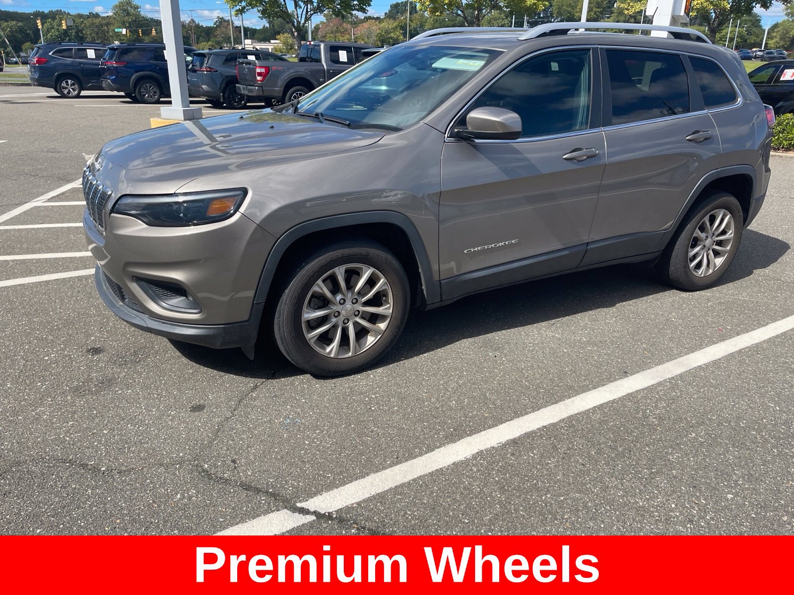 Used 2019 Jeep Cherokee Latitude SUV