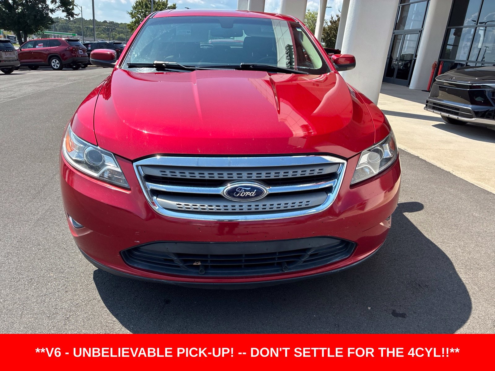 Used 2011 Ford Taurus SEL Sedan