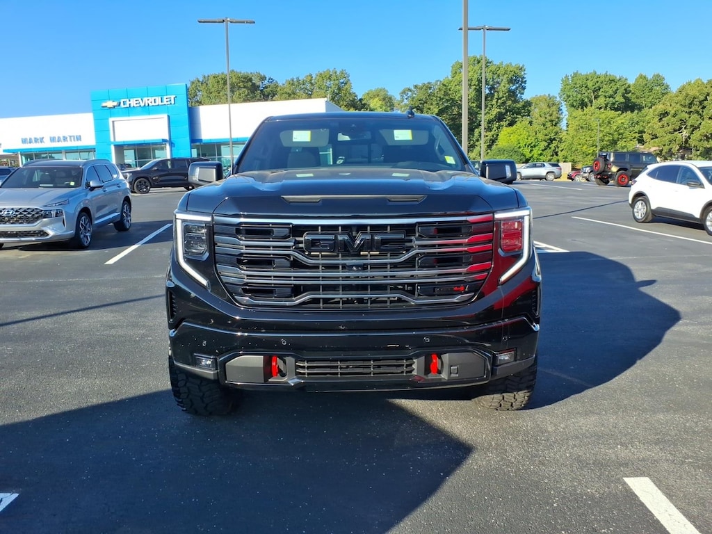 Used 2025 GMC Sierra 1500 AT4 Truck