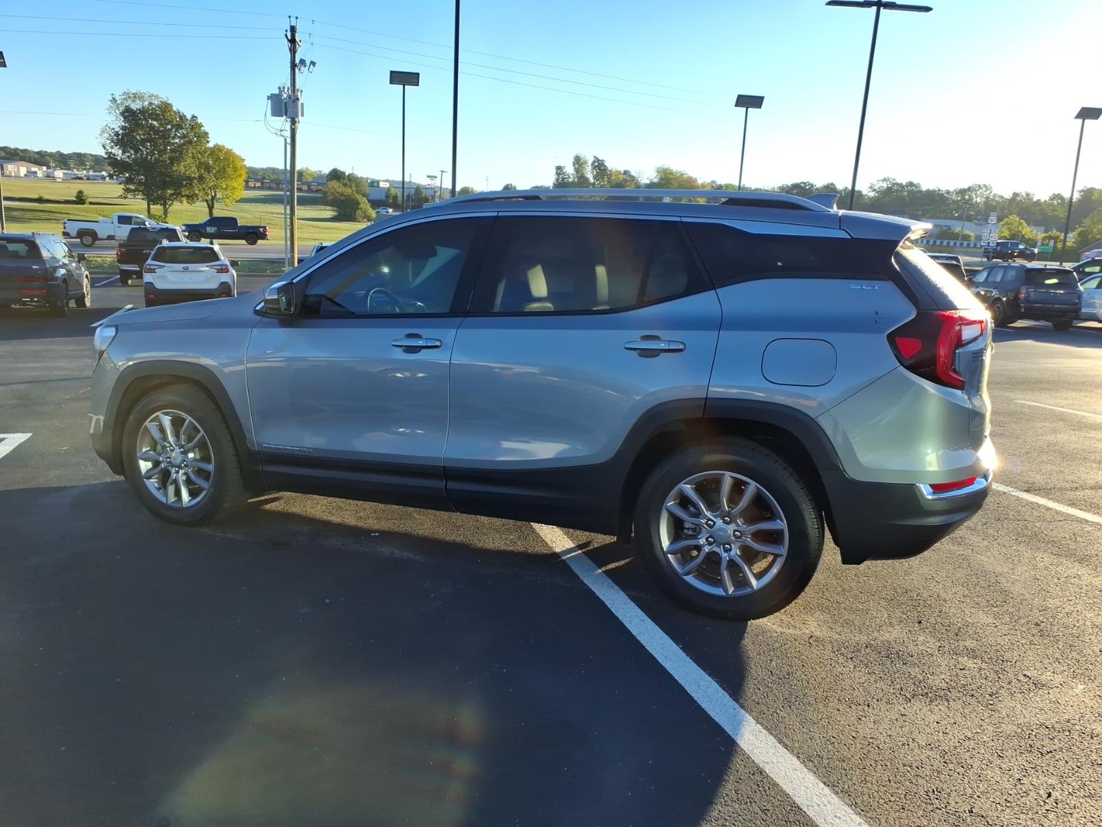 Used 2023 GMC Terrain SLT SUV