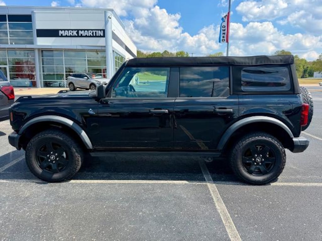 Used 2024 Ford Bronco Black Diamond SUV