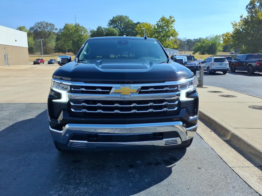 Used 2025 Chevrolet Silverado 1500 LTZ Truck Crew Cab