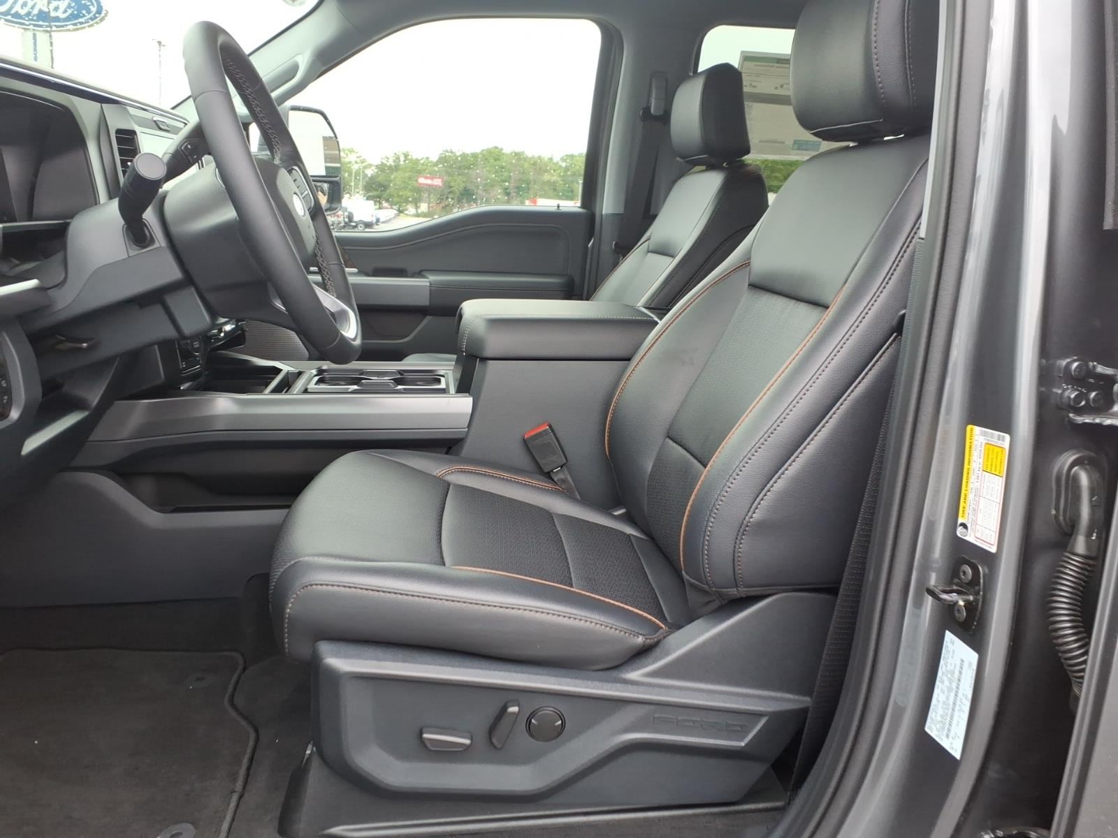 2026 Ford F-250 Super Duty Lariat - Photo 13