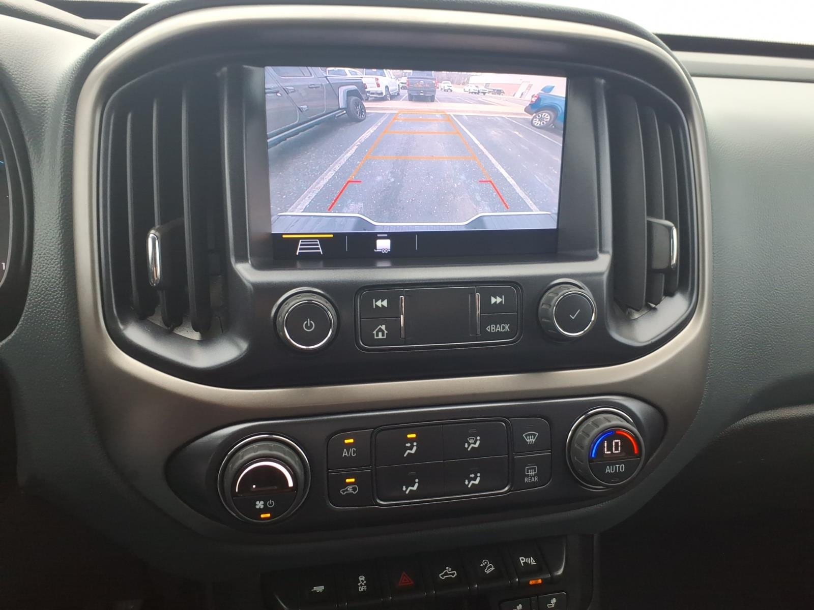 2022 Chevrolet Colorado Z71 - Photo 18