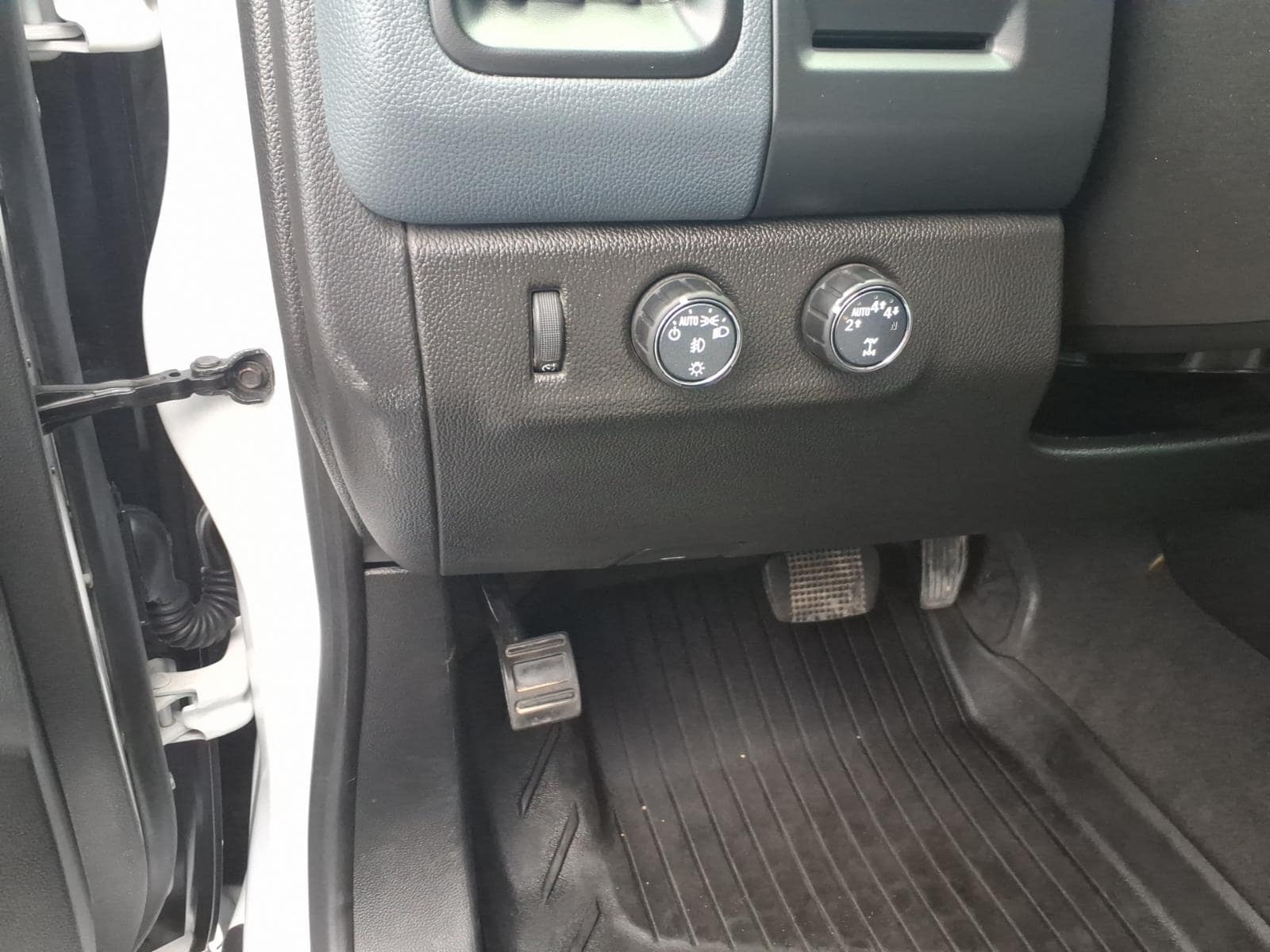 2022 Chevrolet Colorado Z71 - Photo 13