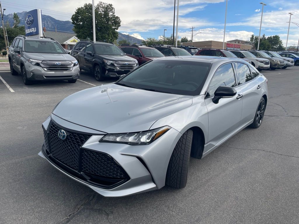 Used 2022 Toyota Avalon Hybrid XSE Sedan