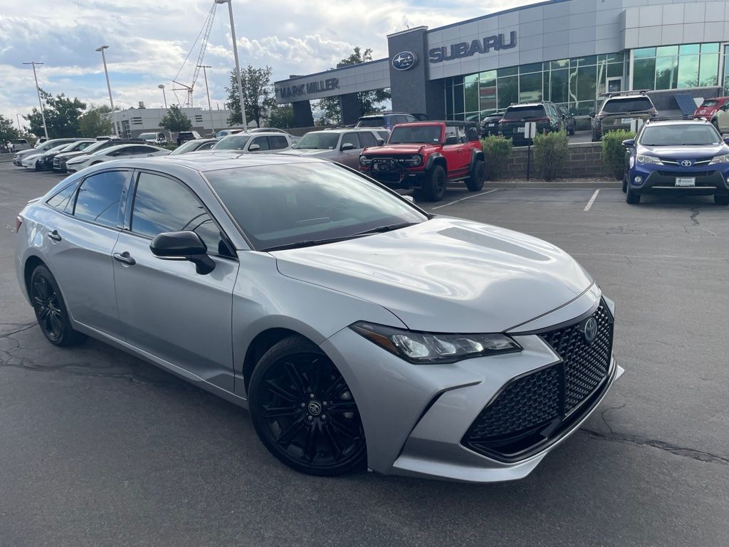 Used 2022 Toyota Avalon Hybrid XSE Sedan