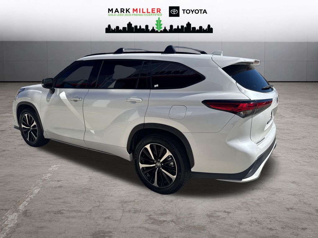 Used 2022 Toyota Highlander XSE SUV
