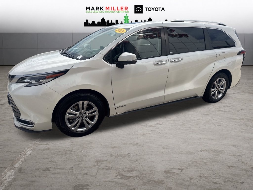 Certified 2021 Toyota Sienna Platinum 7 Passenger Van