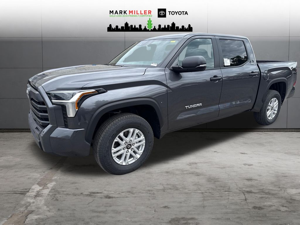 New 2026 Toyota Tundra SR5 SR5 CREWMAX 5.5