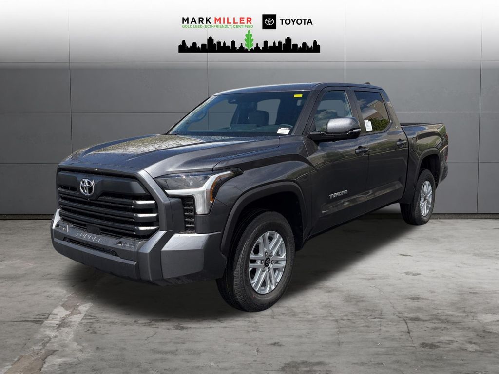 2026 Toyota Tundra SR5 SR5 CREWMAX 5.5
