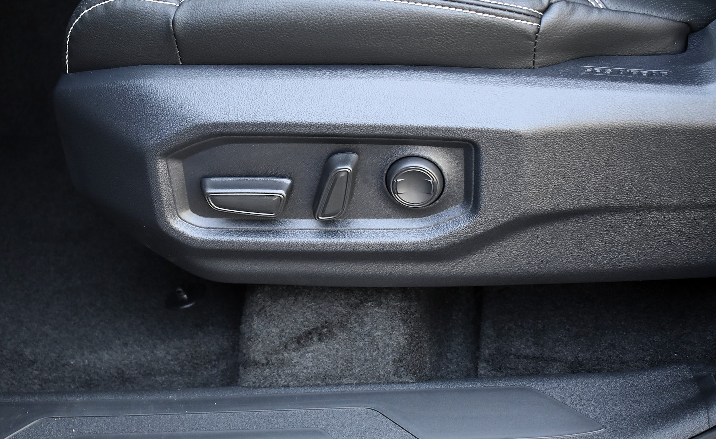2026 Toyota Tundra SR5 - Photo 11