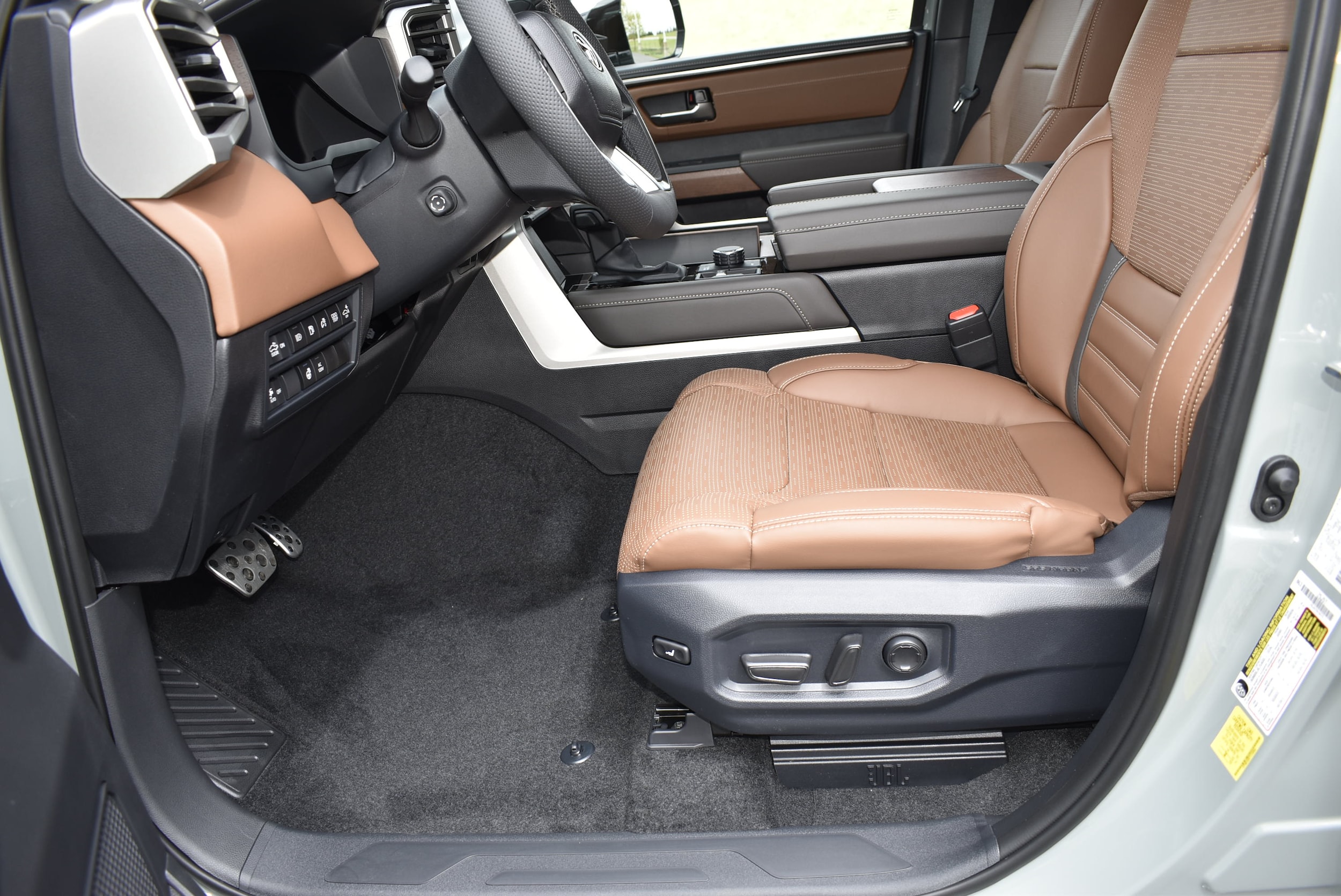 2026 Toyota Tundra 1794 Edition - Photo 11