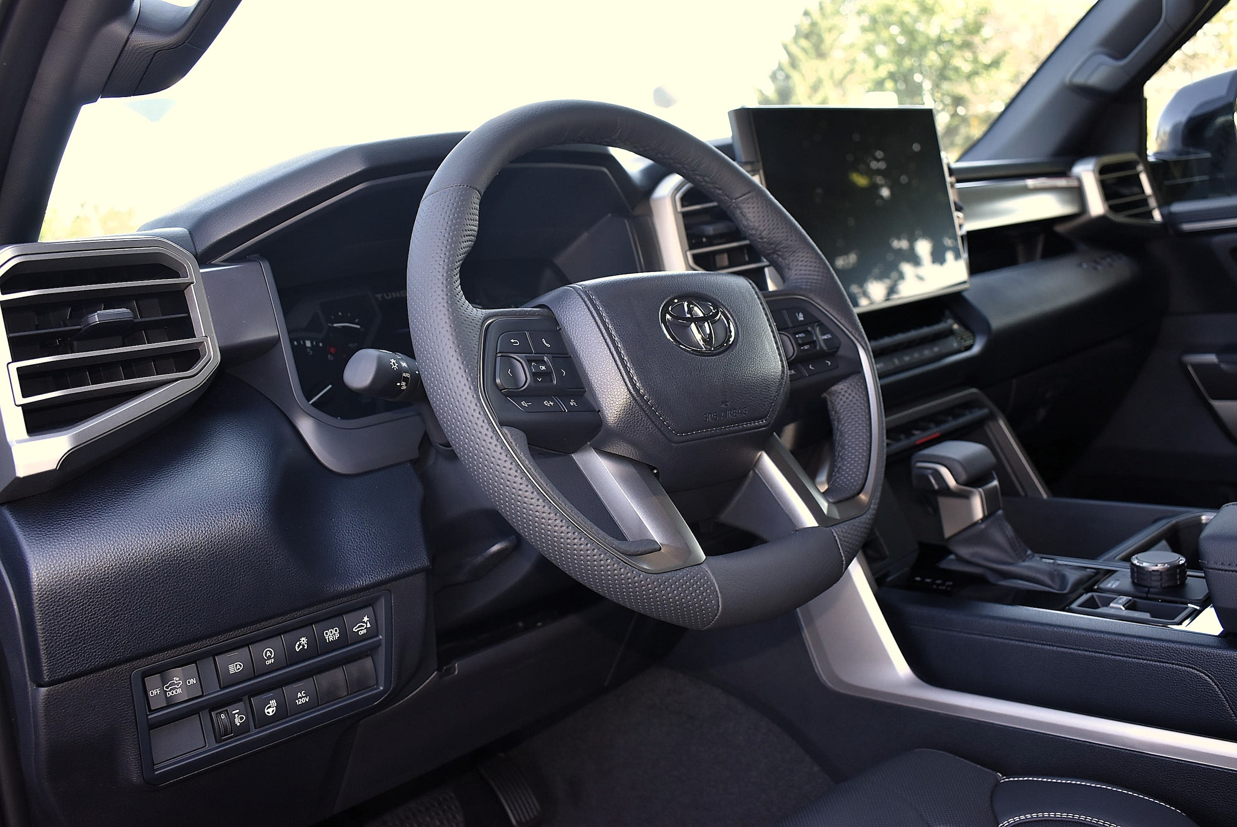 2026 Toyota Tundra SR5 - Photo 9