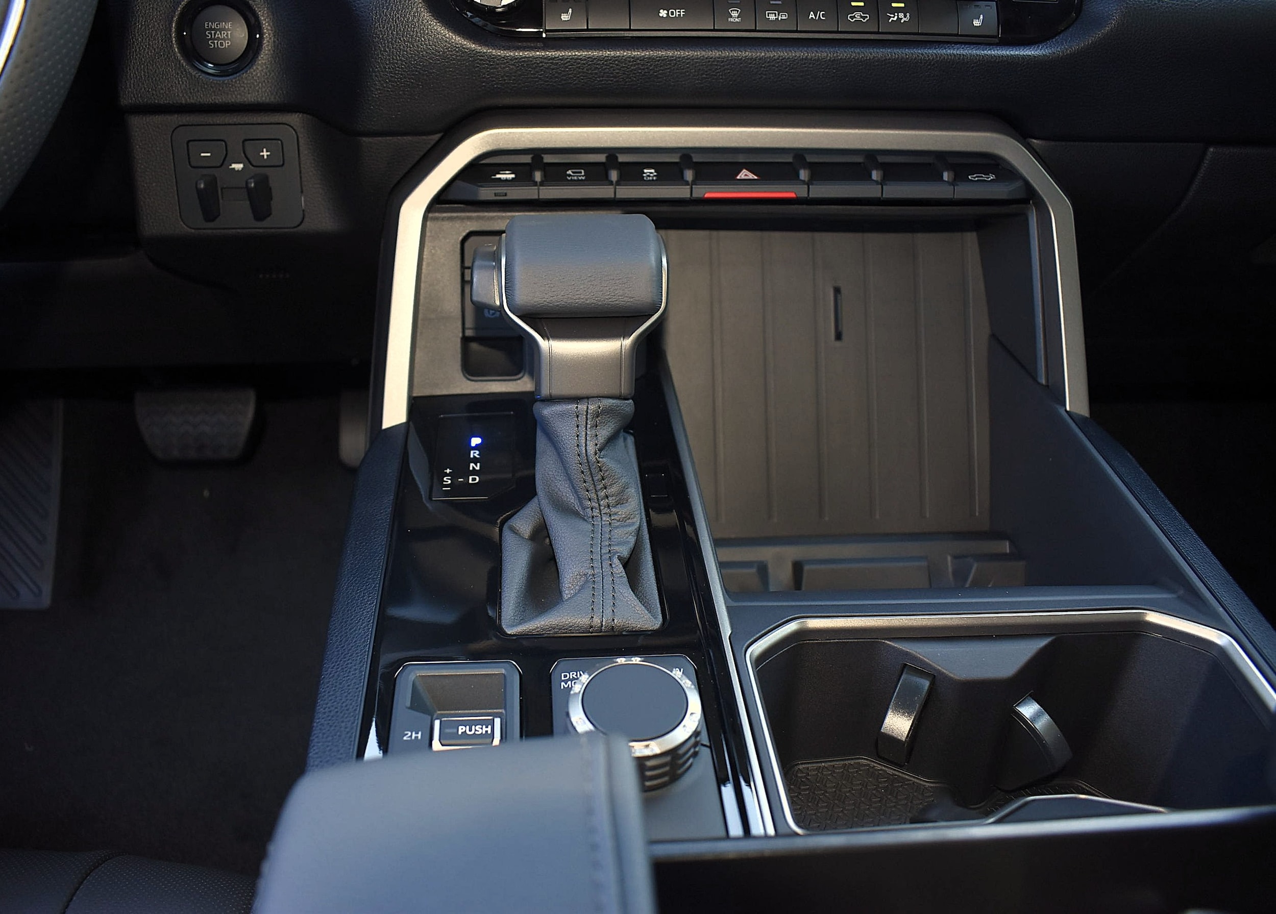 2026 Toyota Tundra SR5 - Photo 18