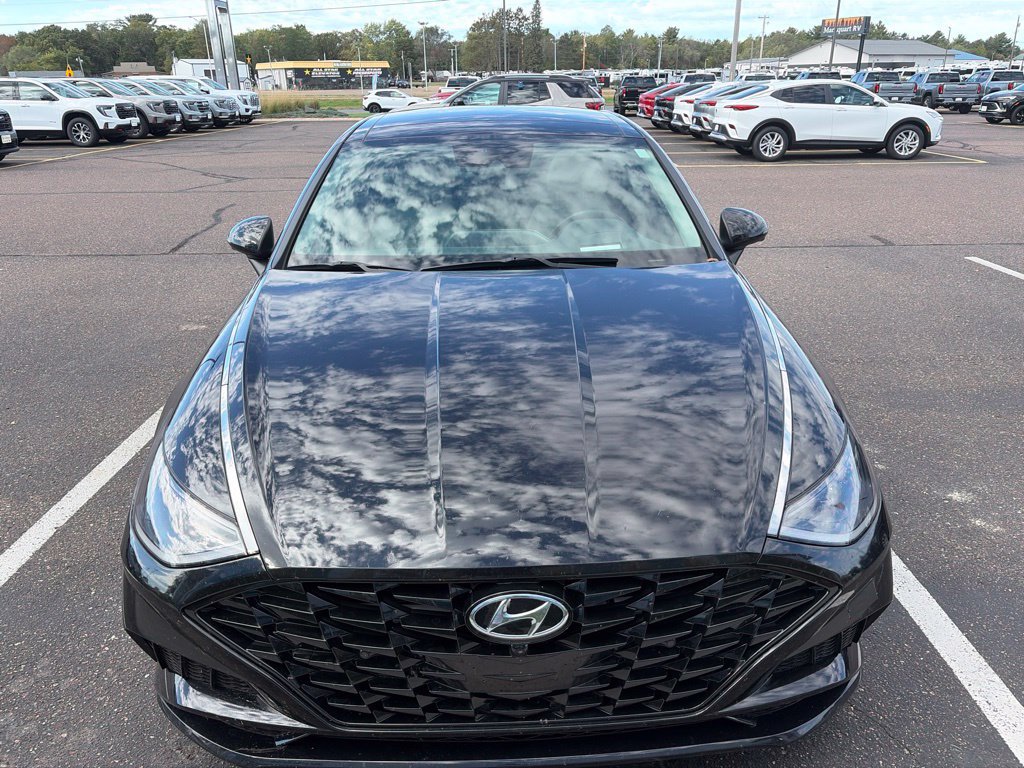 Used 2022 Hyundai Sonata Limited Sedan