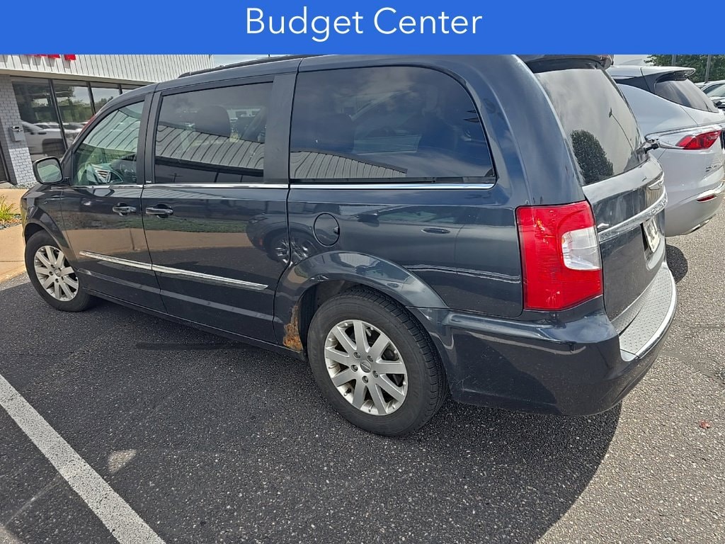 Used 2013 Chrysler Town & Country Touring Minivan