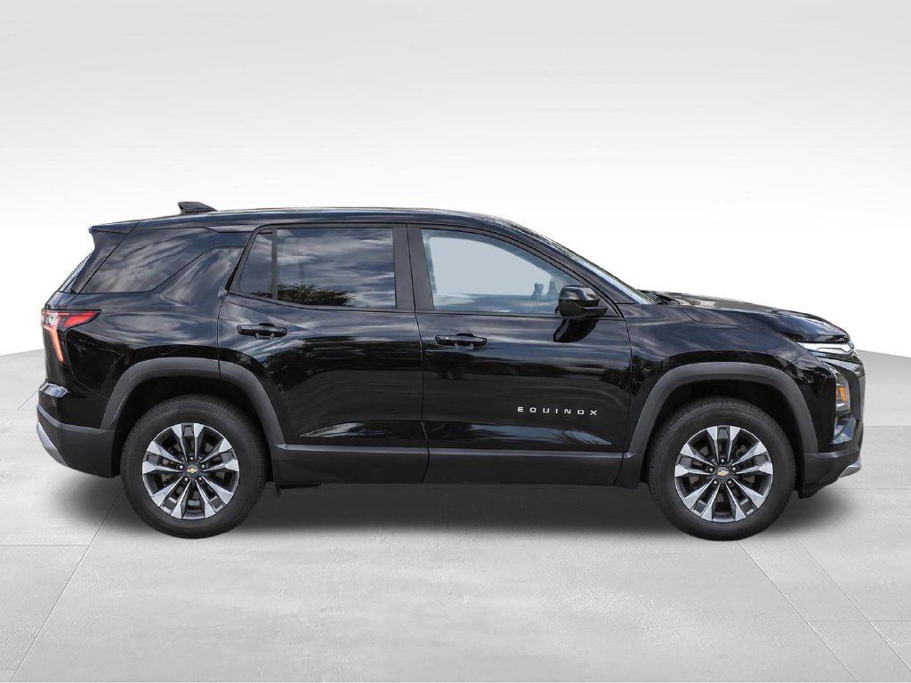 2026 Chevrolet Equinox LT - Photo 9