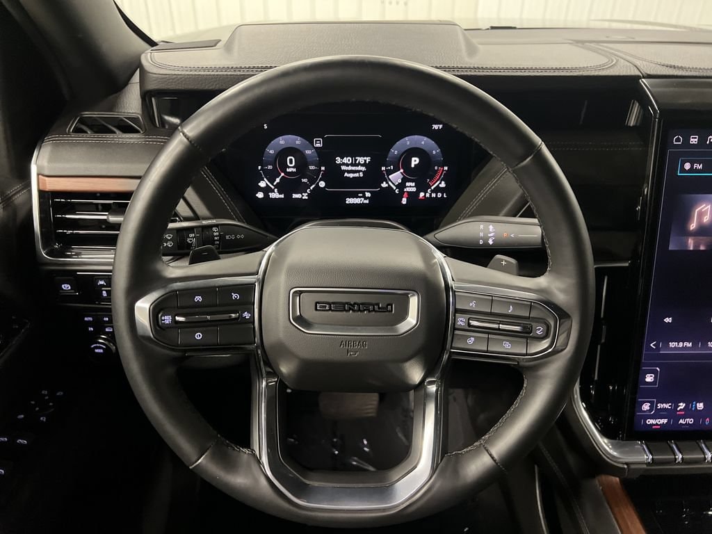 2025 GMC Yukon Denali - Photo 20