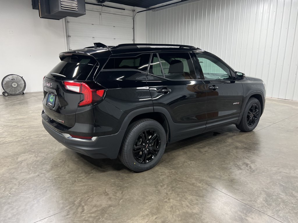 2023 GMC Terrain AT4 - Photo 9