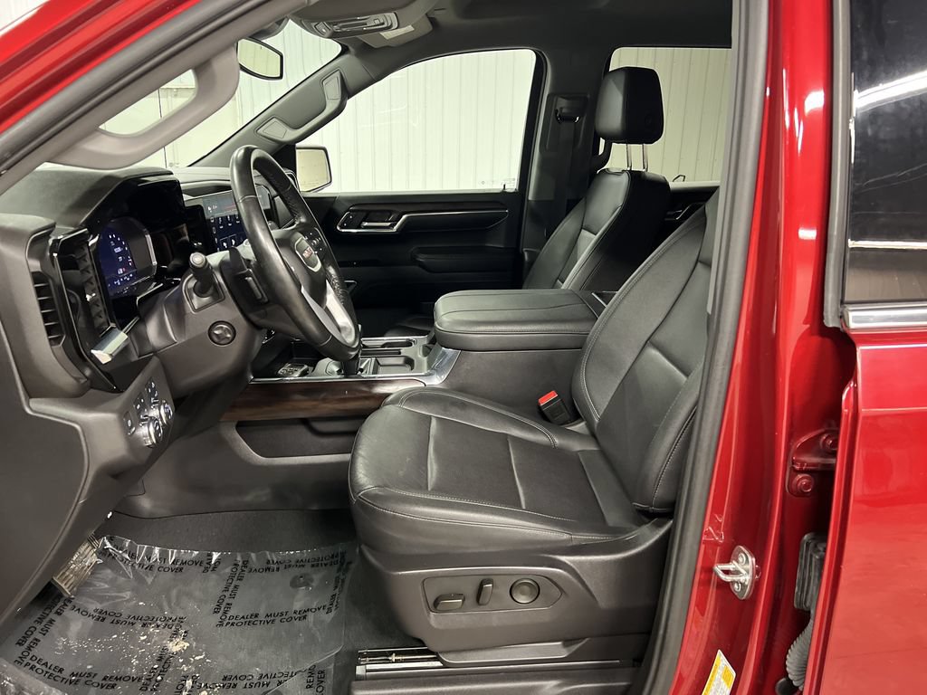 2024 GMC Sierra 1500 SLT - Photo 13