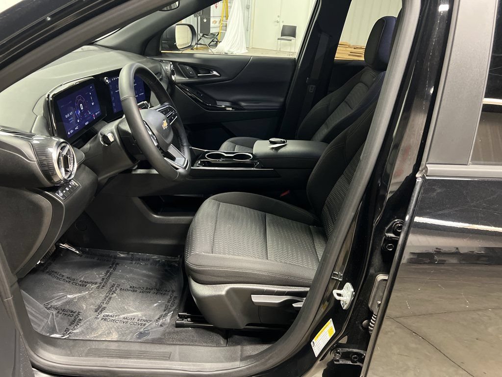 2025 Chevrolet Equinox LT - Photo 10