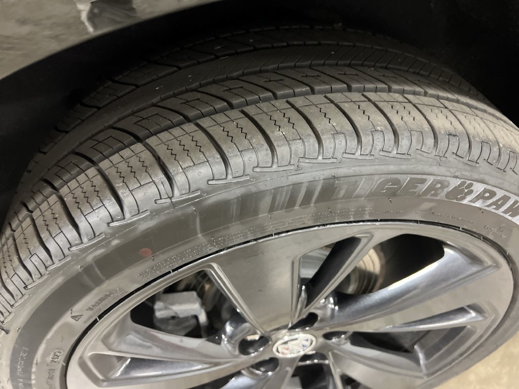 2023 Buick Envision Essence - Photo 11