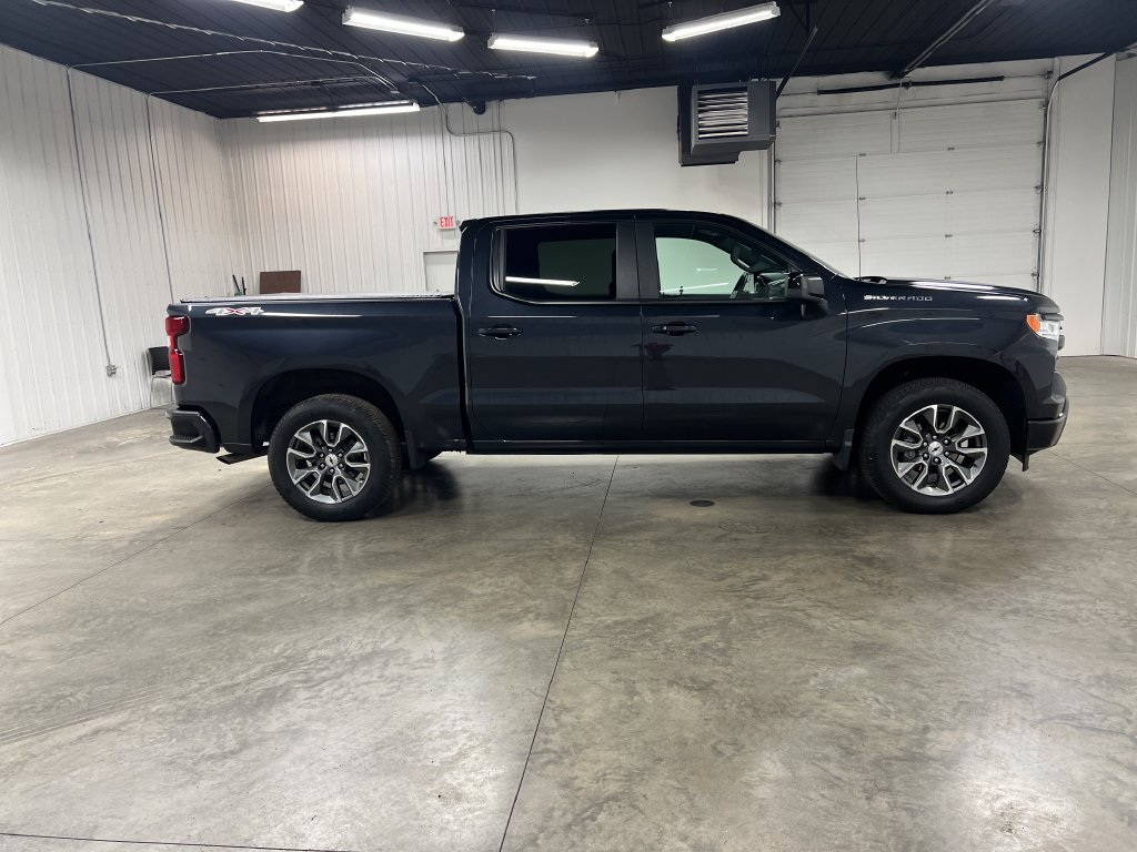 2023 Chevrolet Silverado 1500 RST - Photo 2