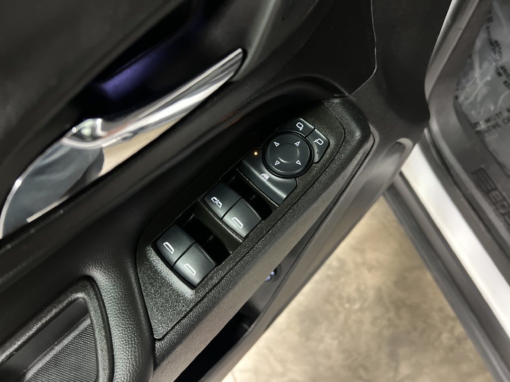 2024 Chevrolet Equinox LT - Photo 27