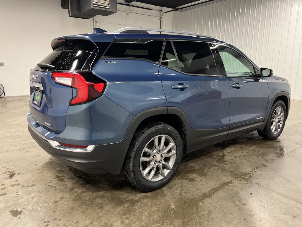 2024 GMC Terrain SLT - Photo 9
