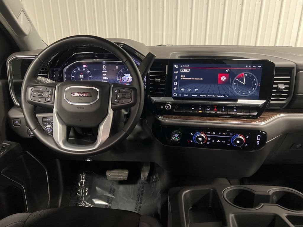 2024 GMC Sierra 1500 Elevation - Photo 13