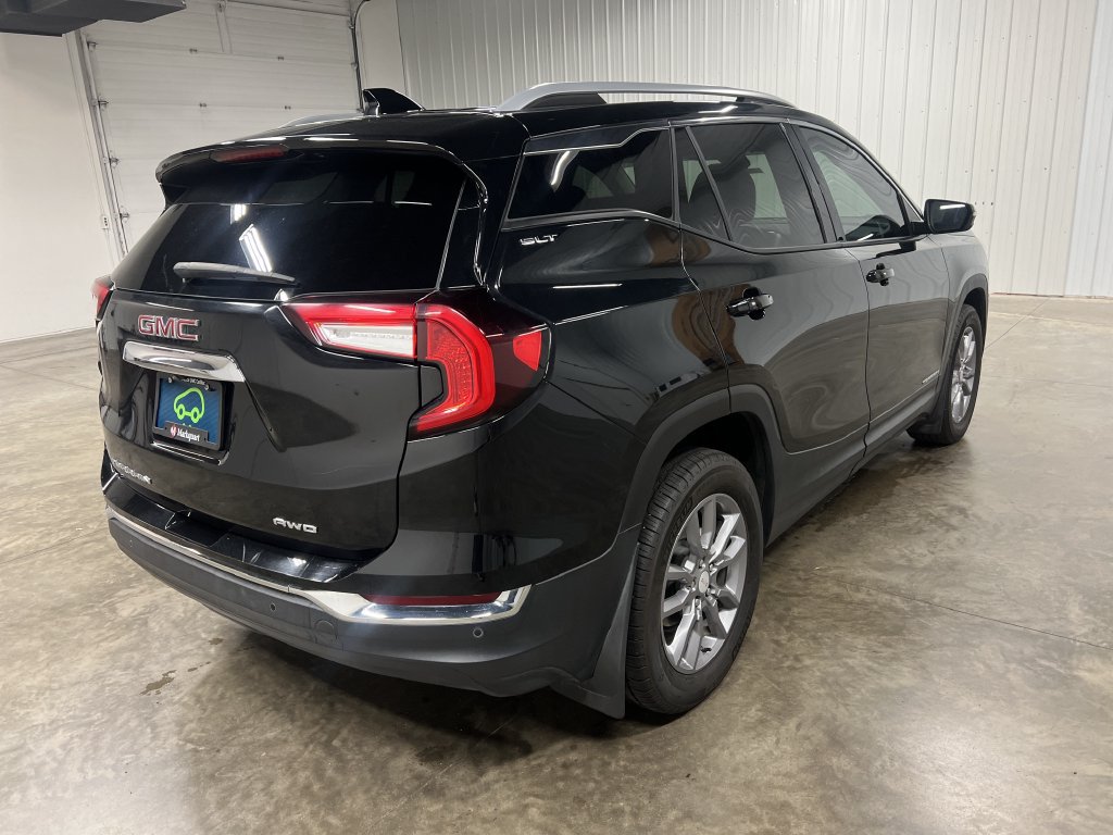 2023 GMC Terrain SLT - Photo 9