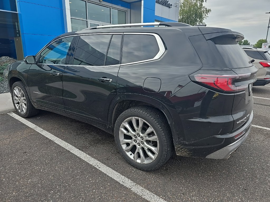 2024 GMC Acadia Denali - Photo 2