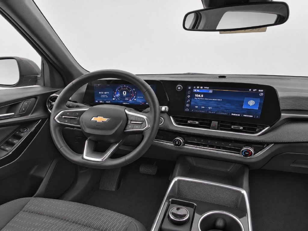 2026 Chevrolet Equinox LT - Photo 25