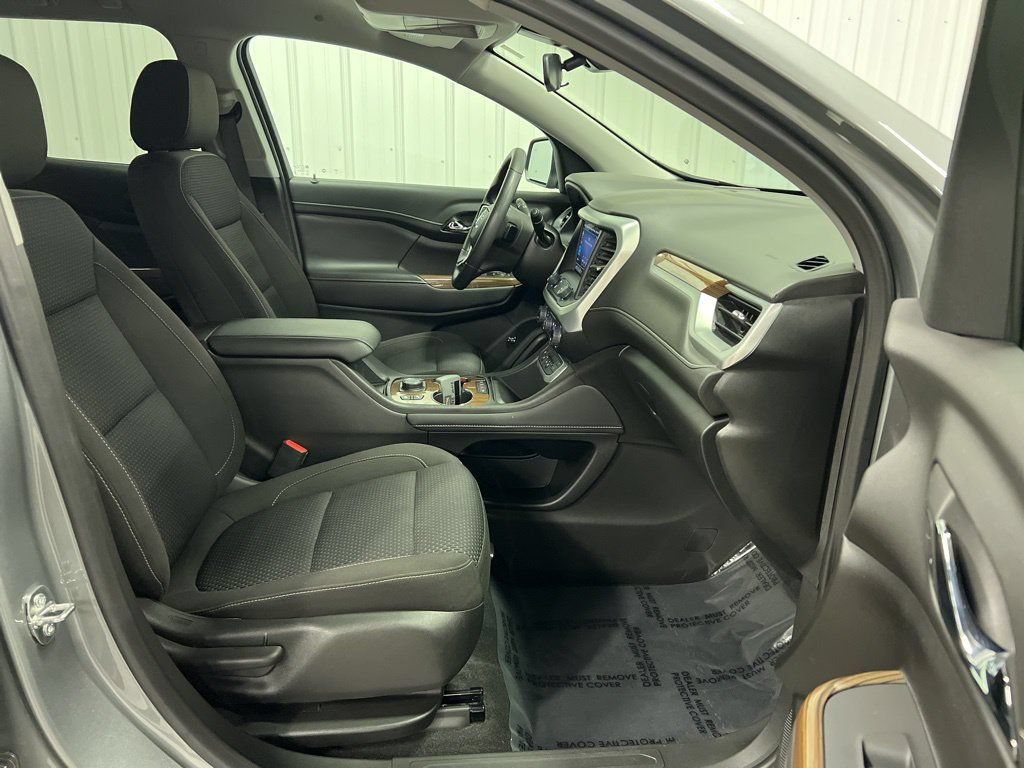 2023 GMC Acadia SLE - Photo 9